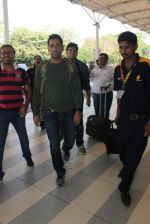 Mahendra Singh Dhoni snapped at airport in Mumbai on 19th Feb 2016